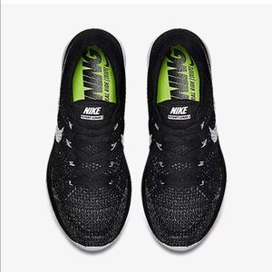 Nike Women’s Flyknit Lunar 3 Black Size 8.5
